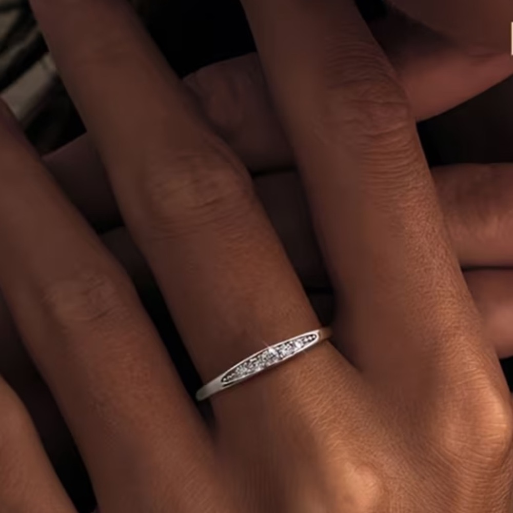 Beautiful 18k White Gold Over Silver White CZ Band Ring - NEW